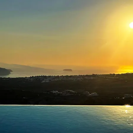 Patina Vivera Estate Santorini Пиргос