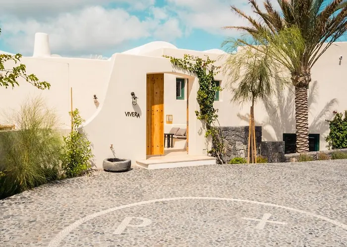 Patina Vivera Estate Santorini Villa Pýrgos
