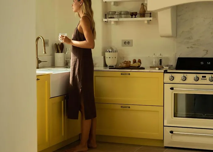 Patina Vivera Estate Santorini Villa Pýrgos