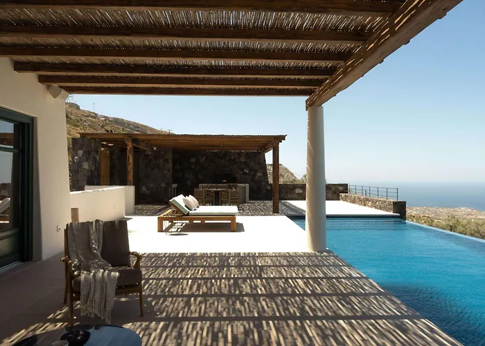 Patina Vivera Estate Santorini * Pýrgos